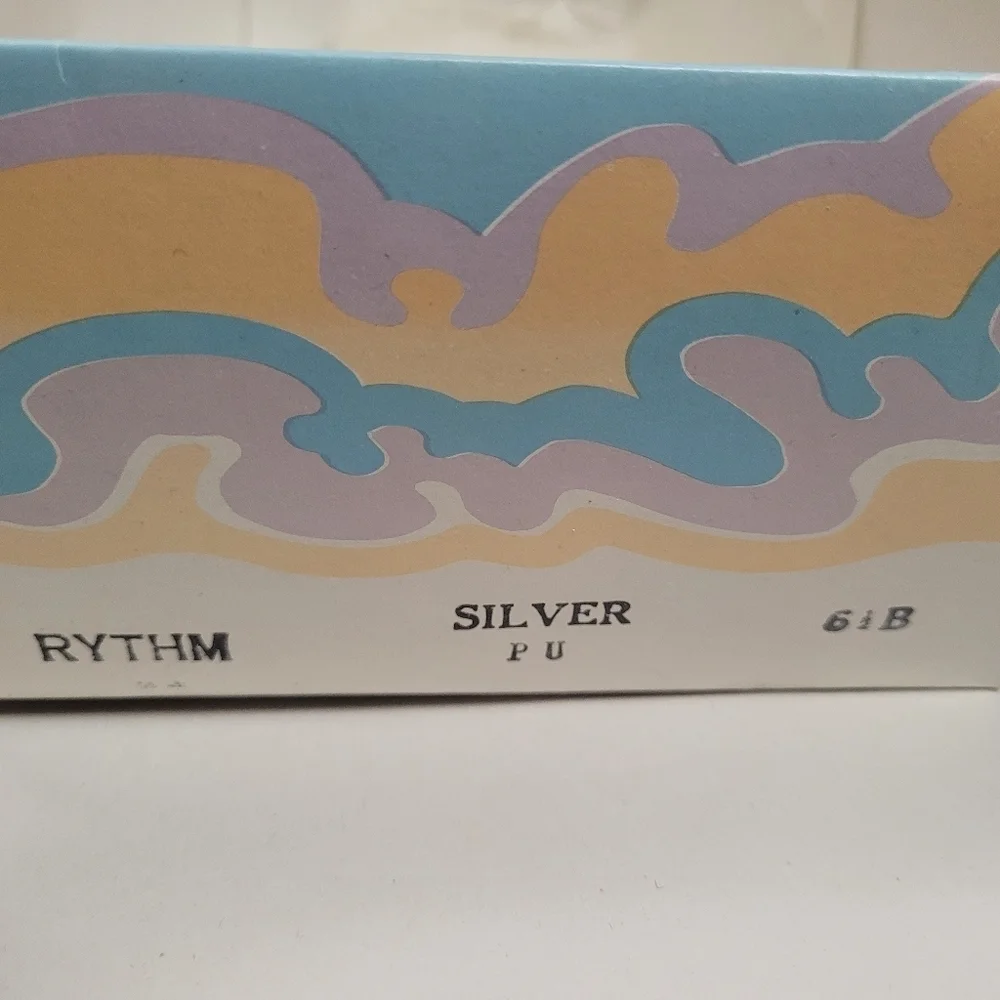 VINTAGE 90's Jacques Levine Silver Sheer Rhythm Kitten Heel Slingback Size 6 1/2